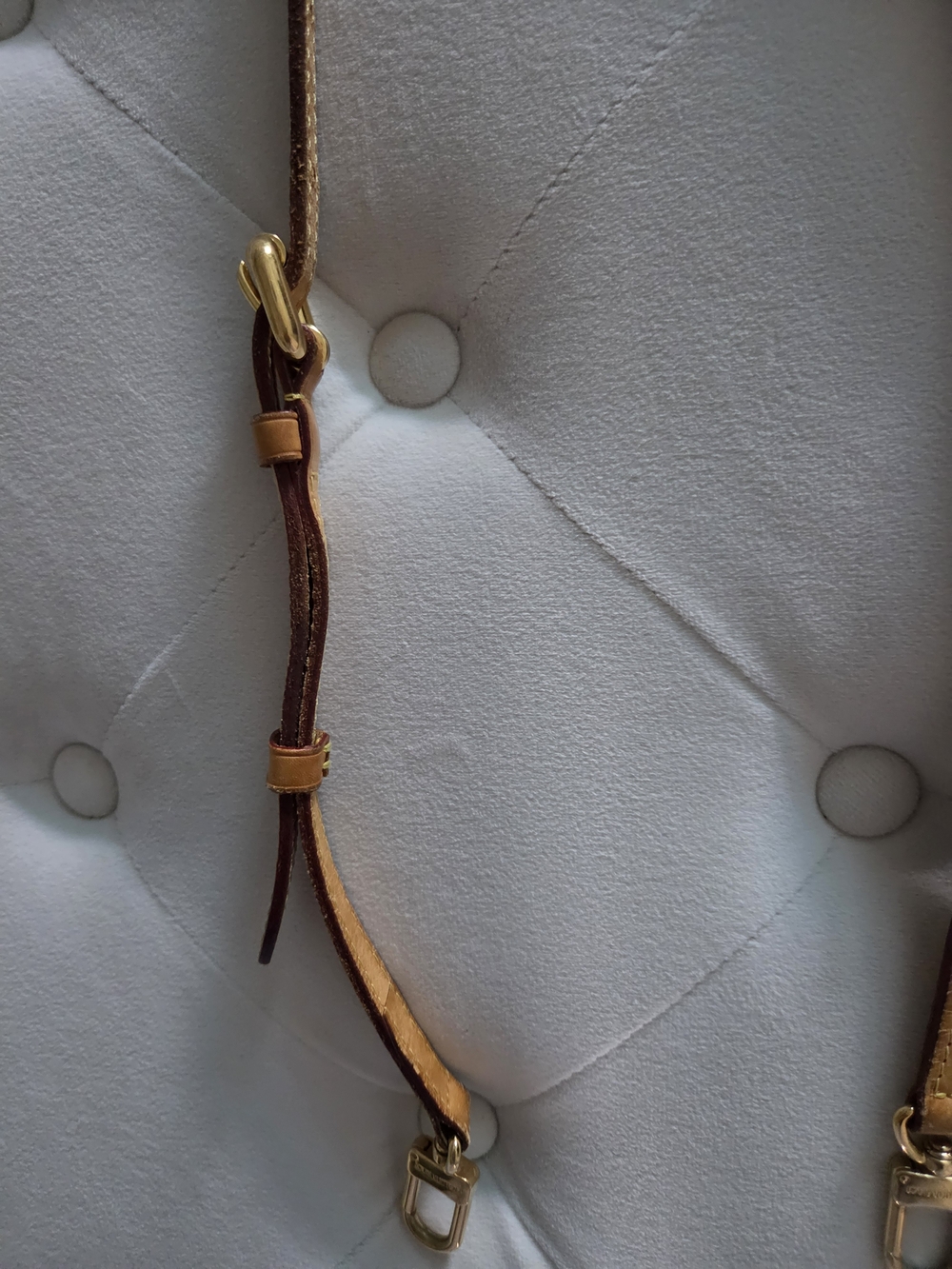 Louis Vuitton Vachetta Tan Leather Adjustable Strap with Gold Hardware - Picture 3 of 4